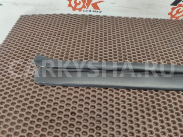 Уплотнитель капота BMW 5er оригинальный номер 51 76 7 206 521, 51 76 7 206 521, 51767206521, 7206521