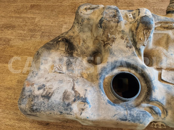 Бак топливный Nissan Primera оригинальный номер 172062F000