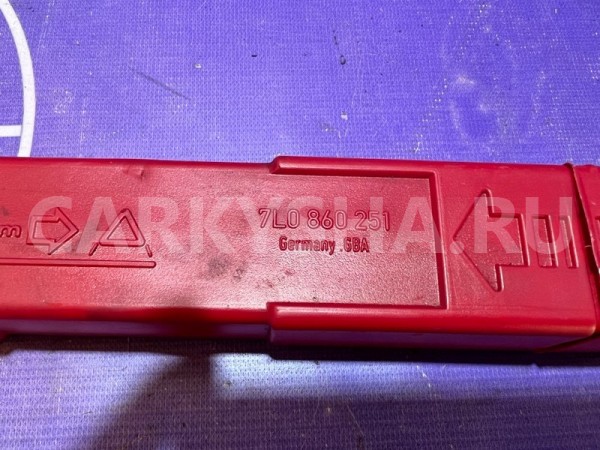 Знак аварийной остановки Volkswagen Touareg 7L GP Volkswagen Touareg 