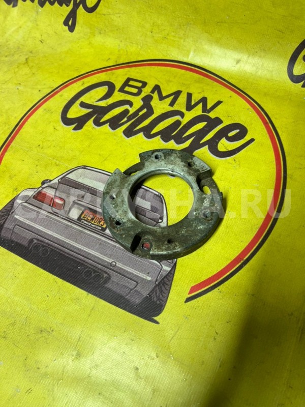 Проставка пружины BMW 3 E46 M52B28TU 2000 BMW 3er 