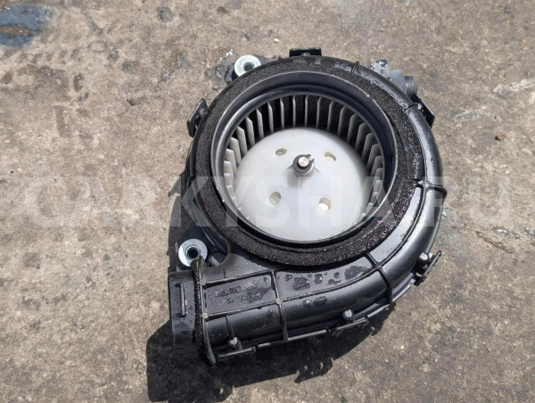Мотор охлаждения батареи Honda Fit оригинальный номер 1J810-RE0-0031