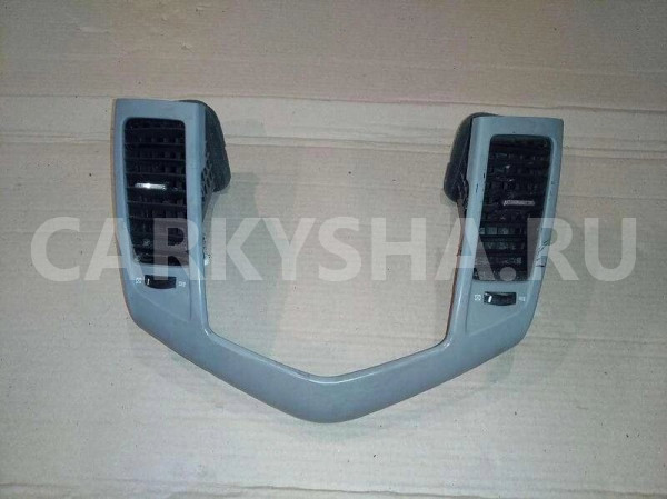 Накладка торпедо Chevrolet Cruze J300 F16D3 2010 (б/у) Chevrolet Cruze 