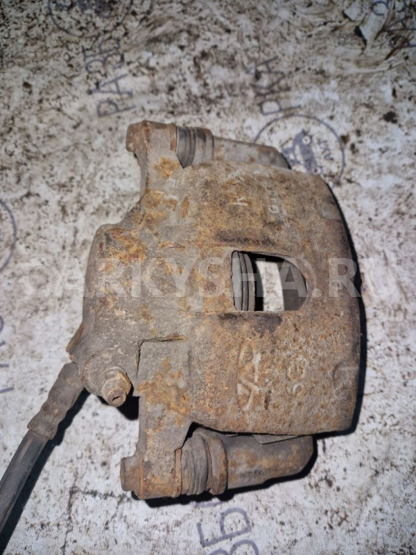 Суппорт тормозной передний правый Amulet A15 Chery Amulet (A15) оригинальный номер A113501060AB