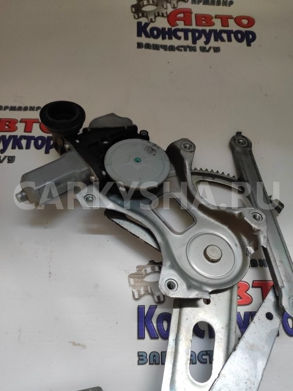 Стеклоподъемник Toyota Prius 