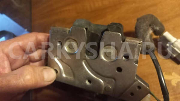 Замок крышки багажника Ford Mondeo III (2000-2007) Ford Mondeo 