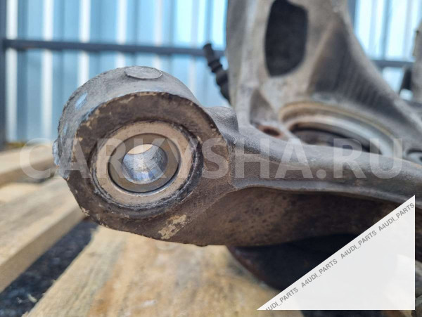 Кулак поворотный правый Volkswagen Golf R VII (2013—2017) Volkswagen Golf оригинальный номер 5Q0407258A