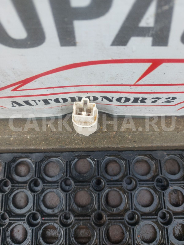 Датчик педали тормоза Toyota Avensis T250 Toyota Avensis оригинальный номер 84340-09020
