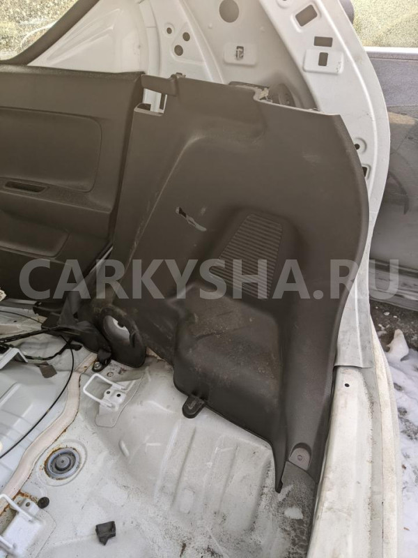 Обшивка багажника Suzuki Alto 