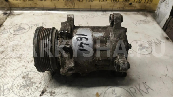 Компрессор кондиционера Volkswagen Polo III Volkswagen Polo оригинальный номер 6N0820803B