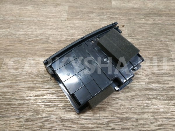 Ящик передней консоли Kia Sorento оригинальный номер 845703E000