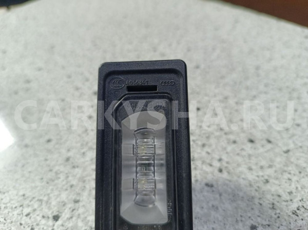 Фонарь подсветки номера Audi Q7 4M (2015—2020) Audi Q7 оригинальный номер 4g0943021