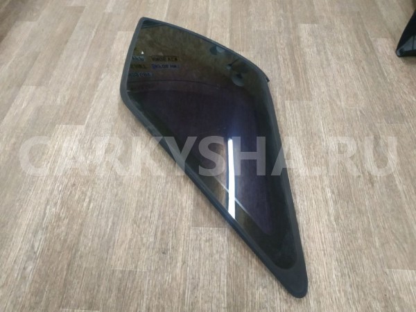 Стекло кузова заднее правое глухое Kia Sorento 