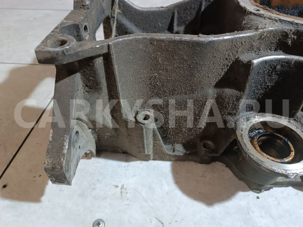 Поддон двигателя Toyota Yaris оригинальный номер 1211121033