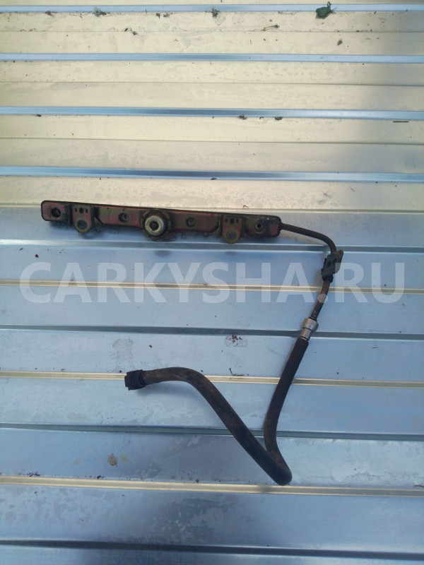 Топливная рампа Toyota Avensis T250 Toyota Avensis 