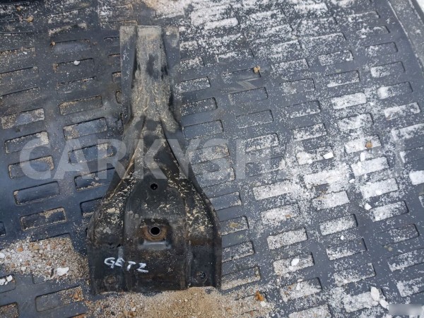 Кранштейн замка капота Hyundai getz 1.3 Hyundai Getz 