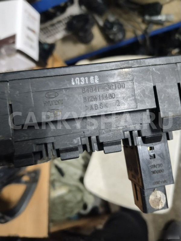 Накладка Hyundai Sonata 848413C100 Hyundai Sonata оригинальный номер 848413C100