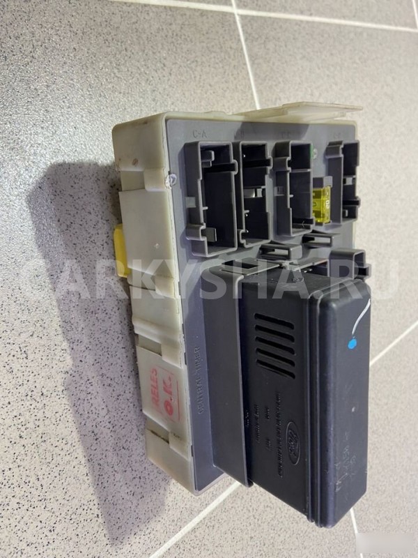 Блок предохранителей Ford Focus 1 2001 г Ford Focus оригинальный номер 98AG14A073CH