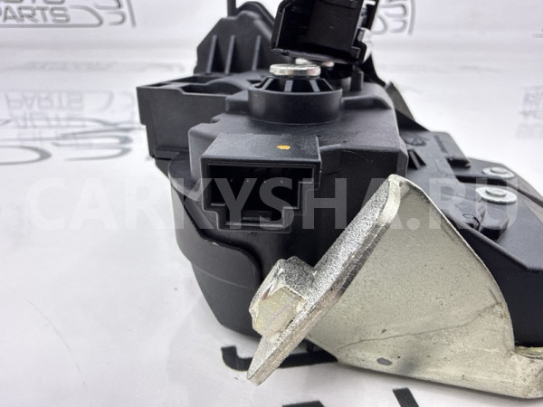 Замок крышки багажника Volkswagen Touareg NF 3.6 Volkswagen Touareg 