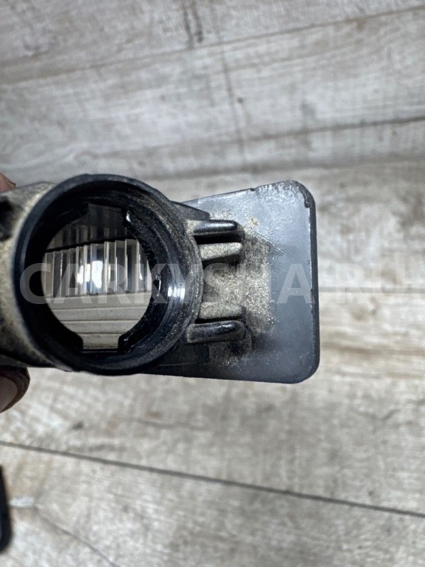 Плафон подсветки номера Nissan Juke Qashqai j10 Nissan Qashqai оригинальный номер 26510jd00a