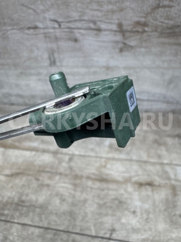 Датчик удара AirBag передний Suzuki Kizashi Suzuki Kizashi оригинальный номер 3893057l00