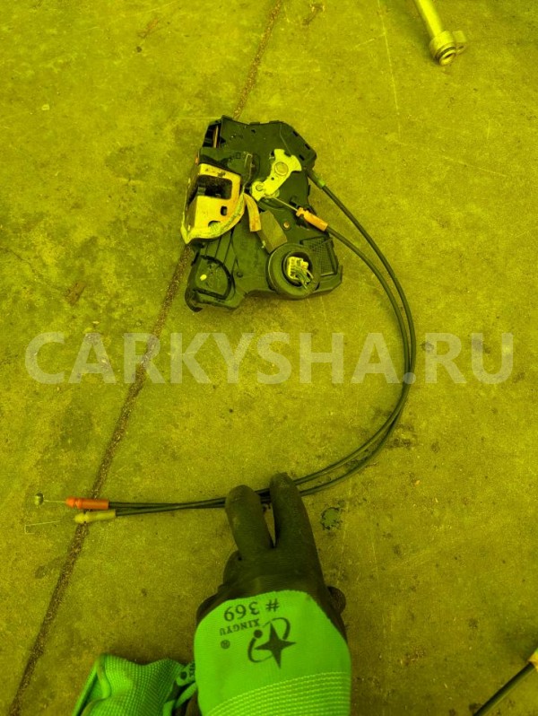 Замок двери Toyota Probox 