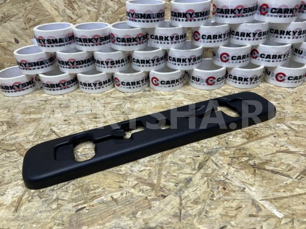 Заглушка крепления сидений левая Toyota Alphard III Рестайлинг оригинальный номер 72615-58081-C0