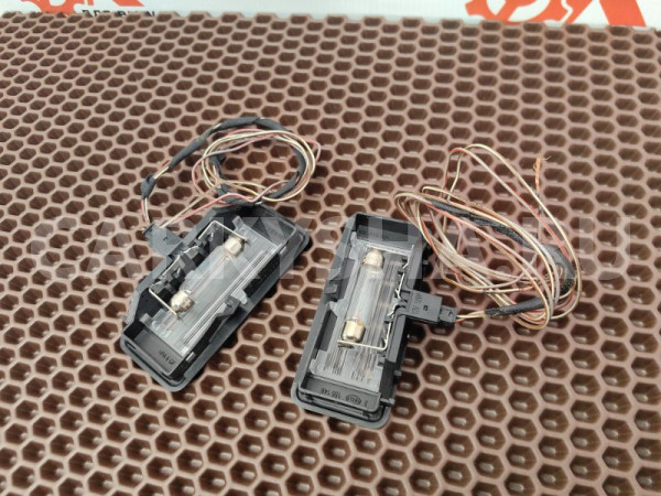 Плафоны подсветки козырьков BMW X5 оригинальный номер 63 31 6 962 013, 63 31 6 962 013, 63316962013, 6962013, 63 31 6 920 189, 63316920189, 6920189