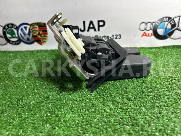 Замок багажника Audi Q5 2010 Audi Q5 