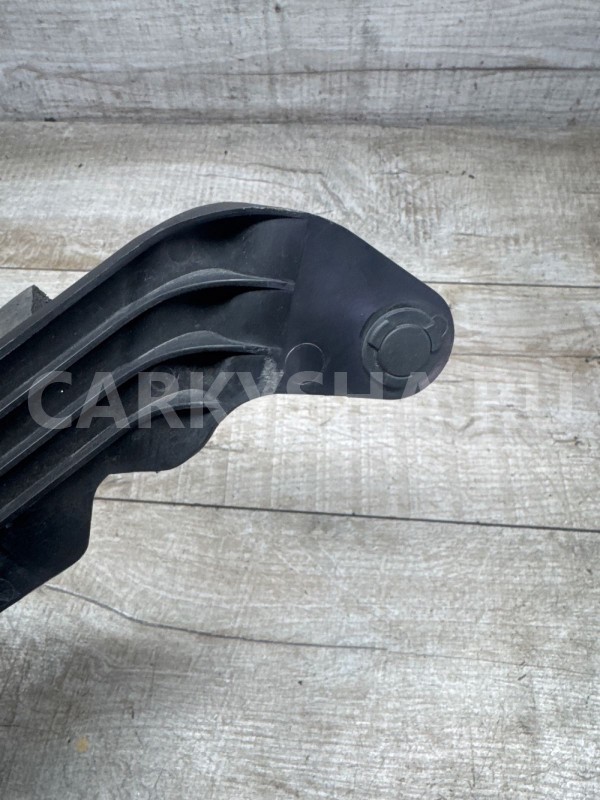 Дефлектор радиатора левый suzuki Kizashi Suzuki Kizashi оригинальный номер 9534057l1