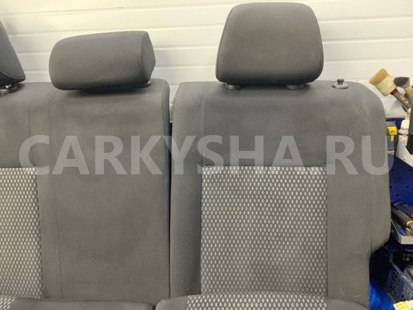 Сидение заднее Volkswagen Polo 5 Volkswagen Polo оригинальный номер 6RU885805RIUM