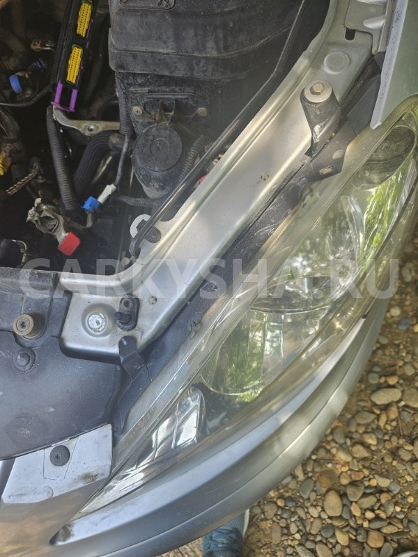 Фара Peugeot 307 