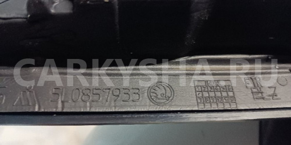Зеркало левое электрическое Yeti (5L) I рестайлинг Skoda Yeti оригинальный номер 5L0857933