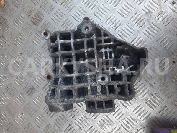 Кронштейн генератора Rover Range 3 Sport Discovery Land Rover Range Rover оригинальный номер YLU500171