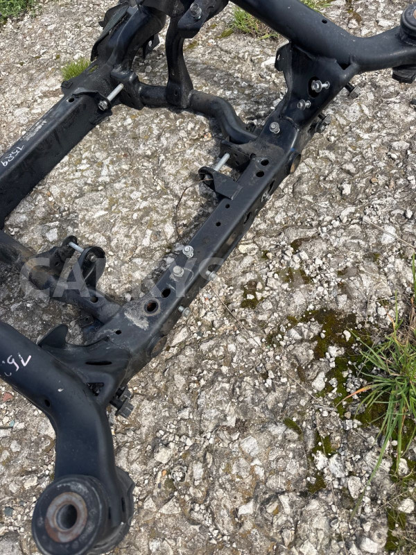 Подрамник передний Jeep Grand Cherokee 4 wk2 3.0 Jeep Cherokee оригинальный номер 52124634AM