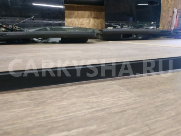 Молдинг крыши правый Kia Sorento 