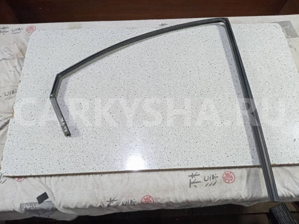 Уплотнитель стекла двери Kia Rio III (2011—2015) Kia Rio оригинальный номер 835304X000