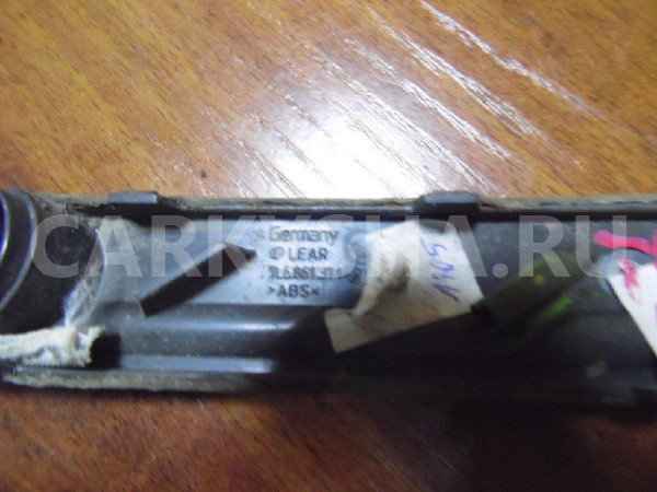 Ручка двери внутренняя Volkswagen Touareg I (2002—2006) Volkswagen Touareg оригинальный номер 7L6867371C6C3