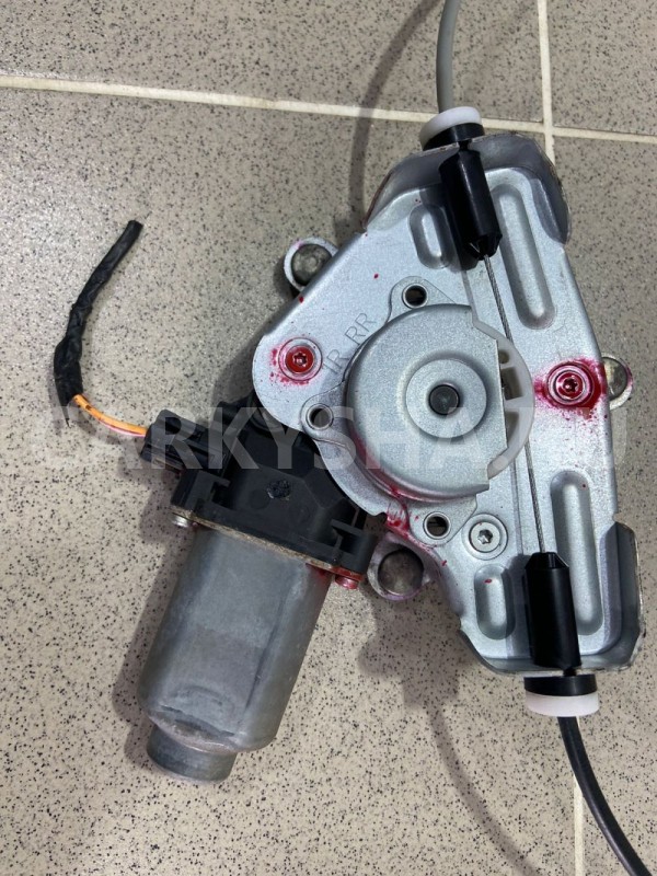 Стеклоподъемник левый задний Hyundai Solaris G4FA Hyundai Solaris оригинальный номер 824600U000