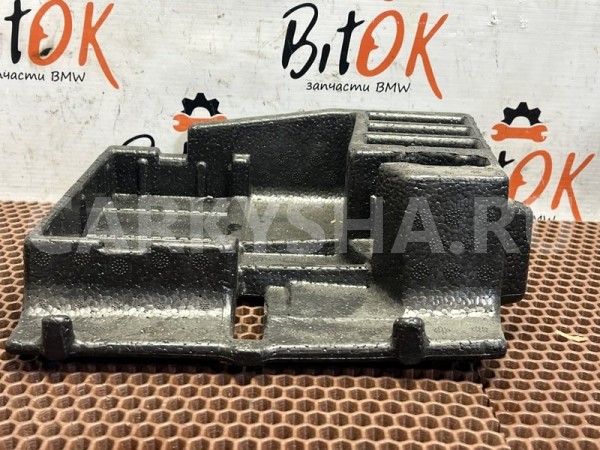 Кронштейн ЭБУ багажника BMW 7er 