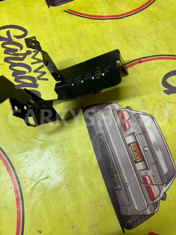 Крепление усилителя BMW 5 E60 N52B25 2008 BMW 5er 