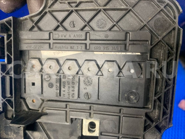 Блок предохранителей Volkswagen Polo 5 Volkswagen Polo оригинальный номер 6R0937548C