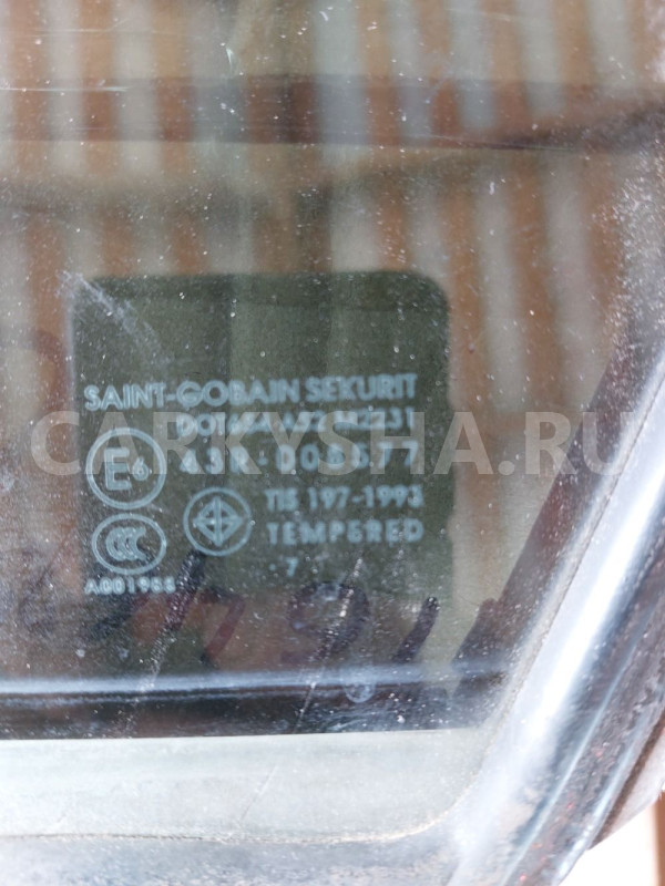 Форточка двери задняя левая  Mazda 3 BK Mazda 2 оригинальный номер BN8V73661A