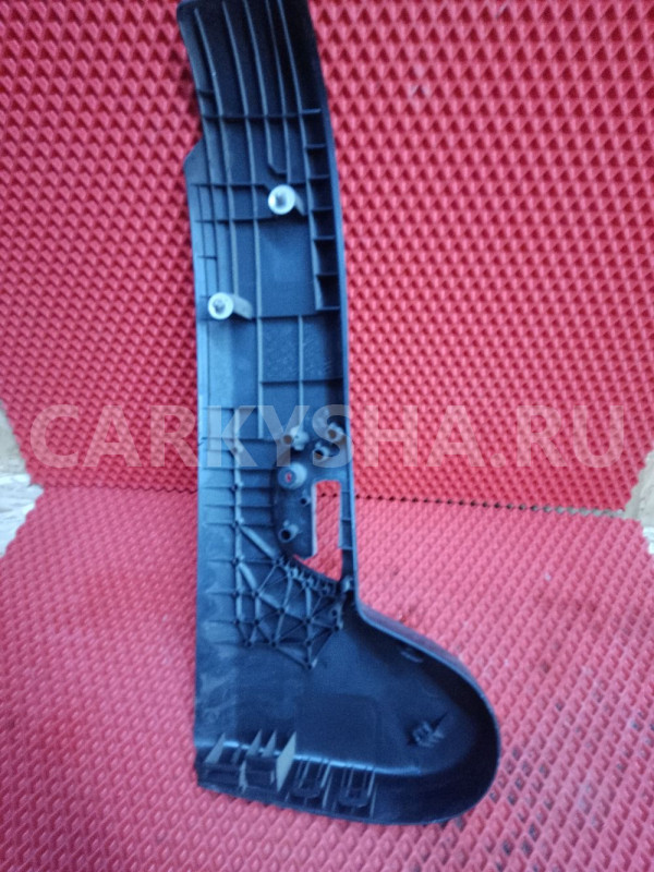 Накладка сиденья переднего правого Mazda 3BL Mazda 2 оригинальный номер BBR2881G1